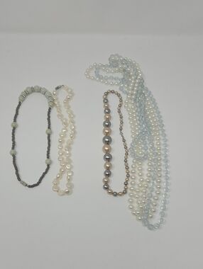 Costume jewlery pearl look alike lot